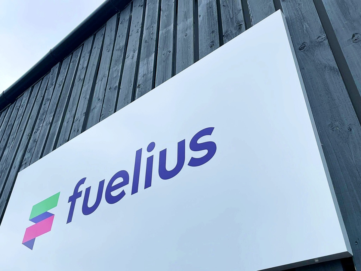 Fuelius signage-1